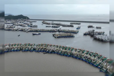 China Timur Siaga Hadapi Topan Dolphin, Sekolah dan Wisata Ditutup
