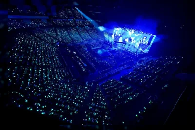 ENHYPEN Pukau Busan dengan Penampilan Perdana 'Bloody Paradise'