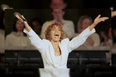 Whitney Houston Diabadikan Jadi Barbie, Tampil dengan Gaun Ungu Ikonik