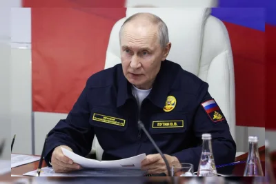 Putin Ancang Balas Penyitaan Kapal Dagang Rusia oleh Barat