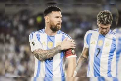 Messi Ragu Lanjut Karier Usai Ayahnya Wafat, Ronaldo Beri Dukungan