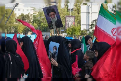 Trump Bantah Ada Rencana Negosiasi dengan Iran, Hormuz Disebut Masih Ditutup