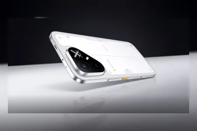 Tecno Pova 8 Pro 5G Meluncur di India dengan Layar Dot-Matrix dan AMOLED 144Hz