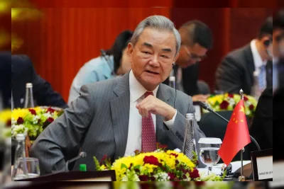 Wang Yi Ajak AS dan China Atasi Hambatan Jelang KTT Trump-Xi