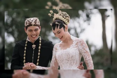 Luna Maya Buka Suara soal Isu Hamil: Belum, Sabar