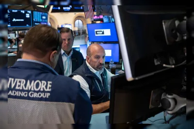Wall Street Menguat, Pasar Redam Ekspektasi Kenaikan Suku Bunga Fed