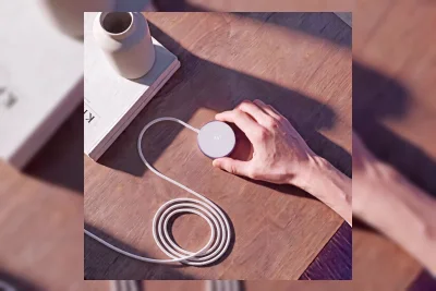 Motorola Rilis Moto Snap Wireless Charger 30W dengan Dukungan Qi2.2