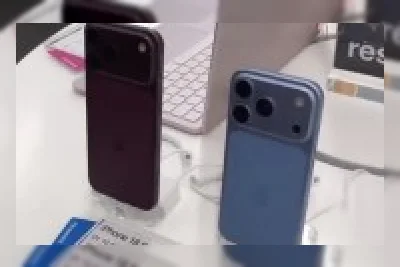 Video Bocor Perlihatkan iPhone 18 Pro Max Dark Cherry dan 18 Pro Biru