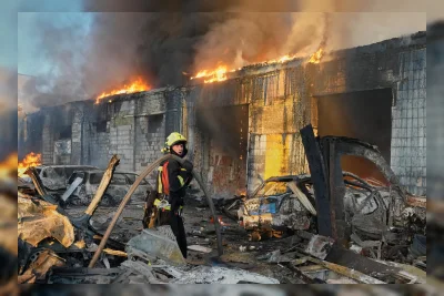 Serangan Drone dan Rudal Rusia ke Kyiv Tewaskan 2 Orang, Akhiri Jeda Serangan