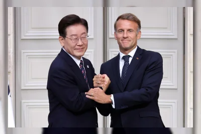 Lee dan Macron Sepakat Pulihkan Kebebasan Navigasi di Selat Hormuz