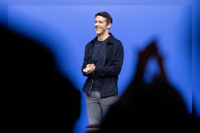 Apple Resmi Luncurkan Ponsel Lipat Duo, Perubahan Terbesar dalam Satu Dekade