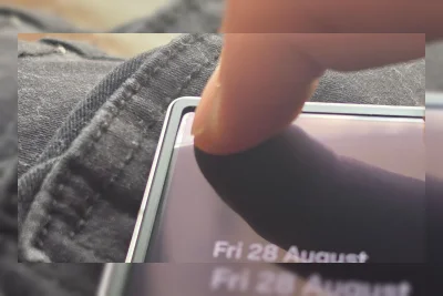 Samsung Sebut Layar Galaxy Z Fold 8 Melengkung ke Dalam Sengaja Dirancang