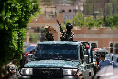Houthi Klaim Serang Pangkalan Militer Saudi di Sharurah