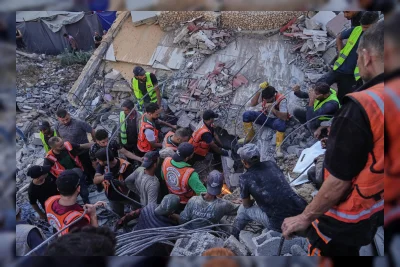 Gedung Rusak Perang di Gaza Runtuh, 12 Orang Tewas Saat Berlindung