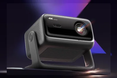 Dangbei X9 Ultra Meluncur: Proyektor Laser 4K 6.100 Lumen, Input Lag 1ms