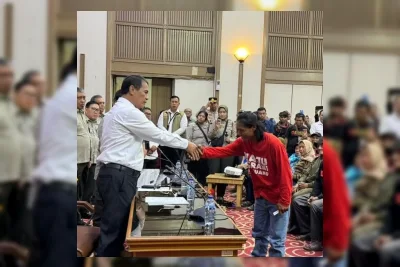 Petani Tadah Hujan Indramayu Curhat Gagal Panen ke Mentan Amran