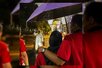 Antusiasme Suporter Timnas Indonesia di GBK Tak Surut oleh Hujan