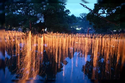 1.800 Turis Jepang Ikuti Tur Obor Api Tradisional di Andong dan Haman
