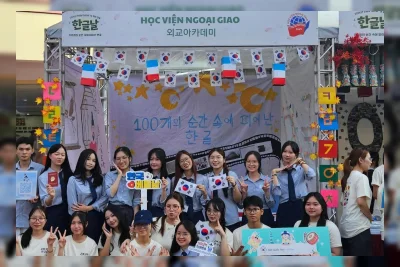 Mahasiswa Vietnam Tampilkan Samulnori hingga Promosikan King Sejong di Festival Bahasa Korea