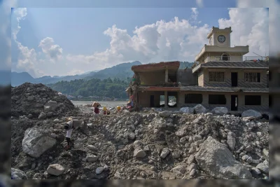 Nepal Hentikan Pencarian Korban Banjir, Ribuan Keluarga Menanti Kepastian
