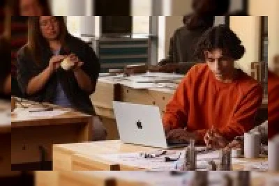 MacBook Pro OLED Sentuh Diyakini Tak Jauh Lebih Tipis dari Model Sekarang
