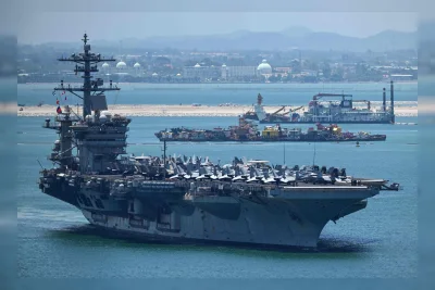 USS Abraham Lincoln Kembali ke San Diego, Keluarga Kru Menanti