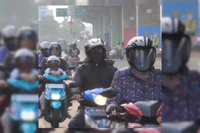 Orang Tua Ajarkan Anak Kenali Risiko Berkendara Sejak Jadi Penumpang