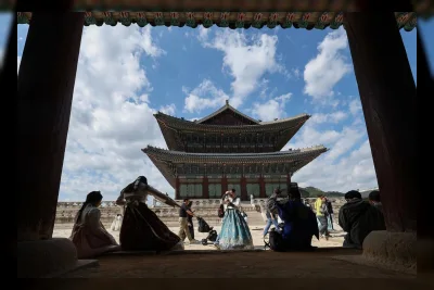 Gyeongbok Palace Buka Kelas Budaya Kerajaan, Bahas Dupa dan Ruang Istana yang Hilang