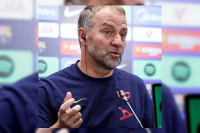 Flick Siapkan Frenkie de Jong untuk Posisi Bek Tengah
