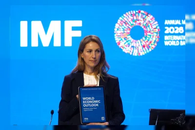 IMF Naikkan Proyeksi Pertumbuhan Global 2026, Peringatkan Risiko AI dan Utang