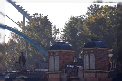 Pria Tewas Terlempar dari Roller Coaster Six Flags, Menabrak Pengunjung Lain