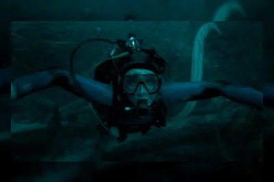 Whalefall: Austin Abrams Terperangkap di Perut Paus, Tayang 14 Oktober