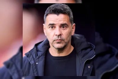 Torrents dan Ouazane Starter Ajax di Kandang Hajduk Split