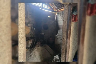 Kapolri Suyudi Bantu Bedah Rumah Kakek Roip dan Nenek Amanah