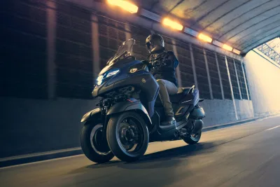 Ulik Yamaha Tricity 300, Skuter Tiga Roda yang Jarang Ditemukan di Indonesia