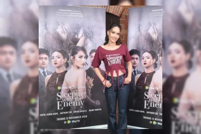 Cinta Laura Sebut Syuting Adegan Intim Seperti Robot dan Bertahap