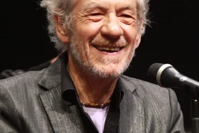 Pesan Emosional Ian McKellen Lepas Kepergian Sahabatnya, Patrick Stewart