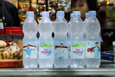 Logo di Pembatas Jalan Bukan Sponsorship: Le Minerale Bantah Terlibat Video Aksi di Bundaran HI