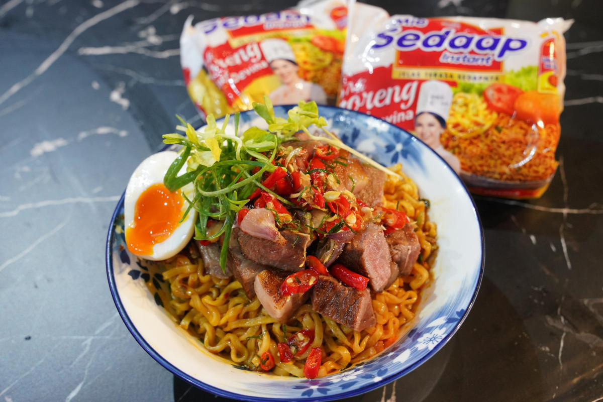 Fun Cooking Mie Sedaap bareng Chef Devina dan Arumi Bachsin, Resep Spesial INDONESIAN STYLE RAMDON Mie Sedaap