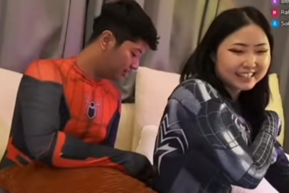 Viral di TikTok, Video Ello MG dan Msbreewc Terjebak di Lift Bikin Heboh Netizen: Barusan Nonton Rekaman 7 Menit
