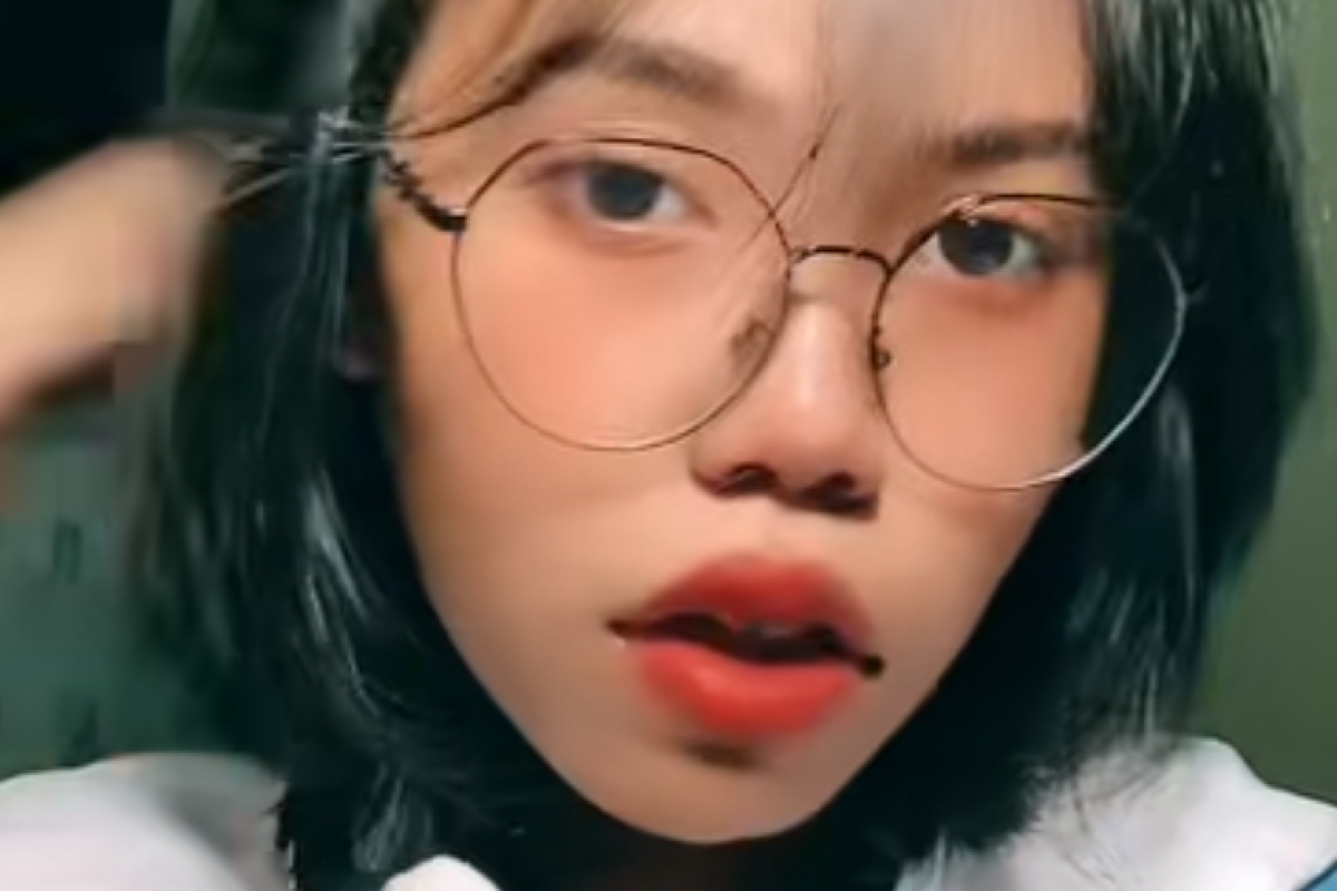 Profil Tampang Sekar Soca Sharfina Mahasiswi ITB yang Viral Usai Diduga Bikin Meme Presiden Prabowo dan Jokowi, Lengkap: Umur, Agama dan Akun IG
