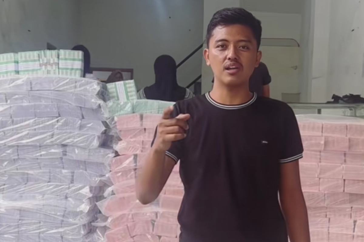 SOSOK Wildan Firmansyah, Pria Pasuruan Viral Gegara Pamer Uang Baru Rp2 Miliar, Begini Klarifikasi dan Cerita di Baliknya