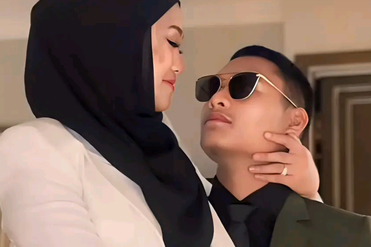 Siapa Aiman? Suami Siti Jamumall yang Menalak 2 Sang Istri Siti Jamumall saat Live TikTok