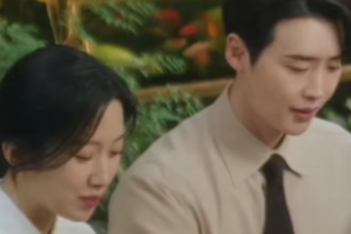 Penjelasan Ending Drakor Law and The City Dibintangi Lee Jong Suk dan Moon Ga Young, Happy Atau Sad End?
