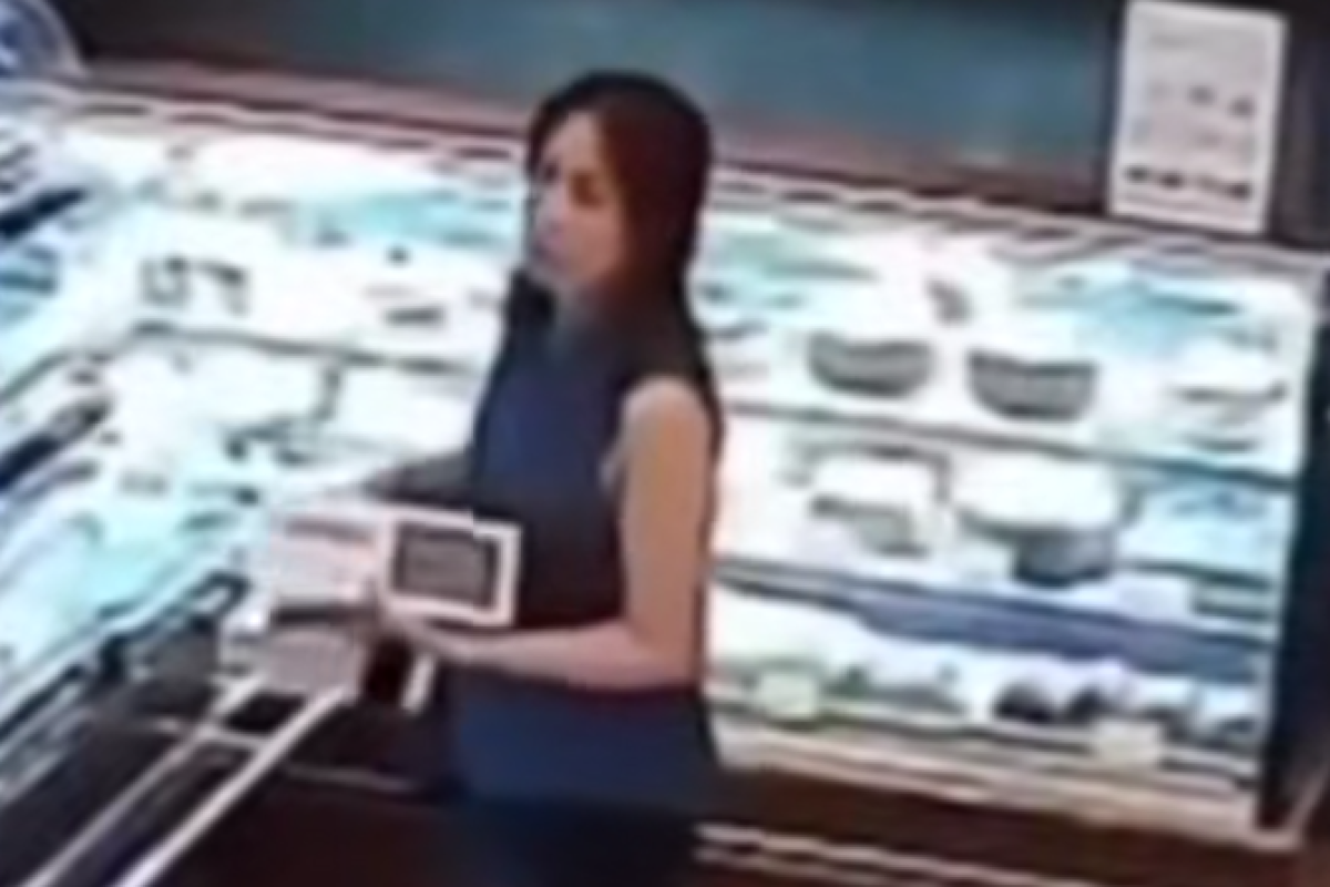 Wanita Mencuri Kue Lapis di Holland Bakery, Videonya Viral di TikTok dan Gegerkan Netizen