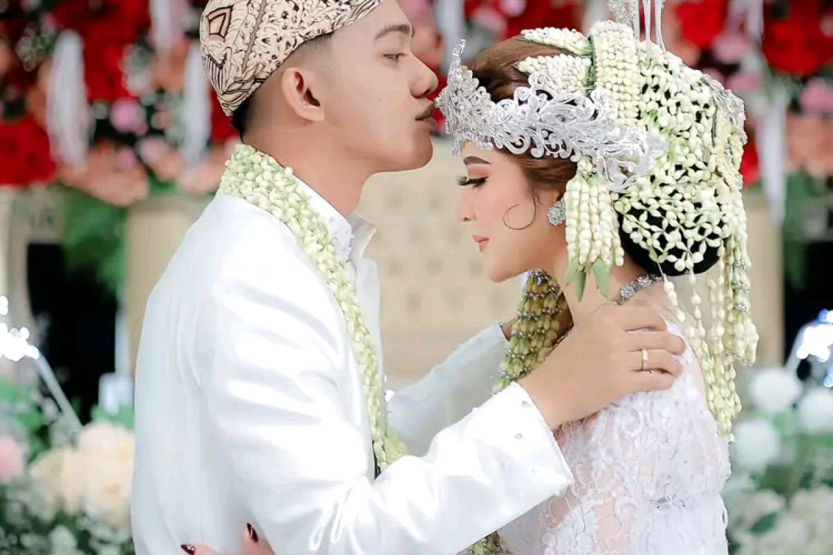 Selisih Umur Abiel Jatnika dan Tiara Maharani Berapa? Inilah Profil Penyanyi Asal Bandung yang Telah Resmi Menikah
