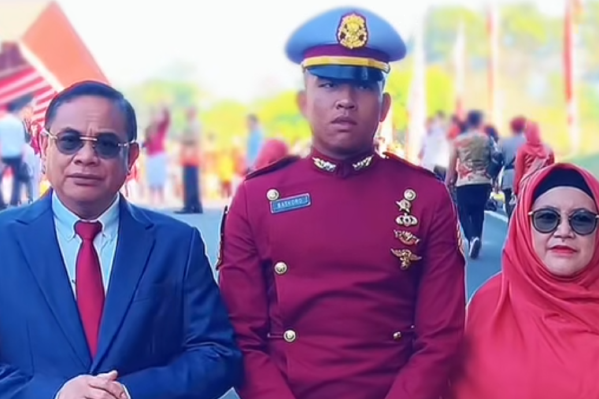Siapa Anak dan Istri Sudewo? Bupati Pati yang Didemo Usai Naikkan PBB-P2 250% Bukan Orang Sembarangan!