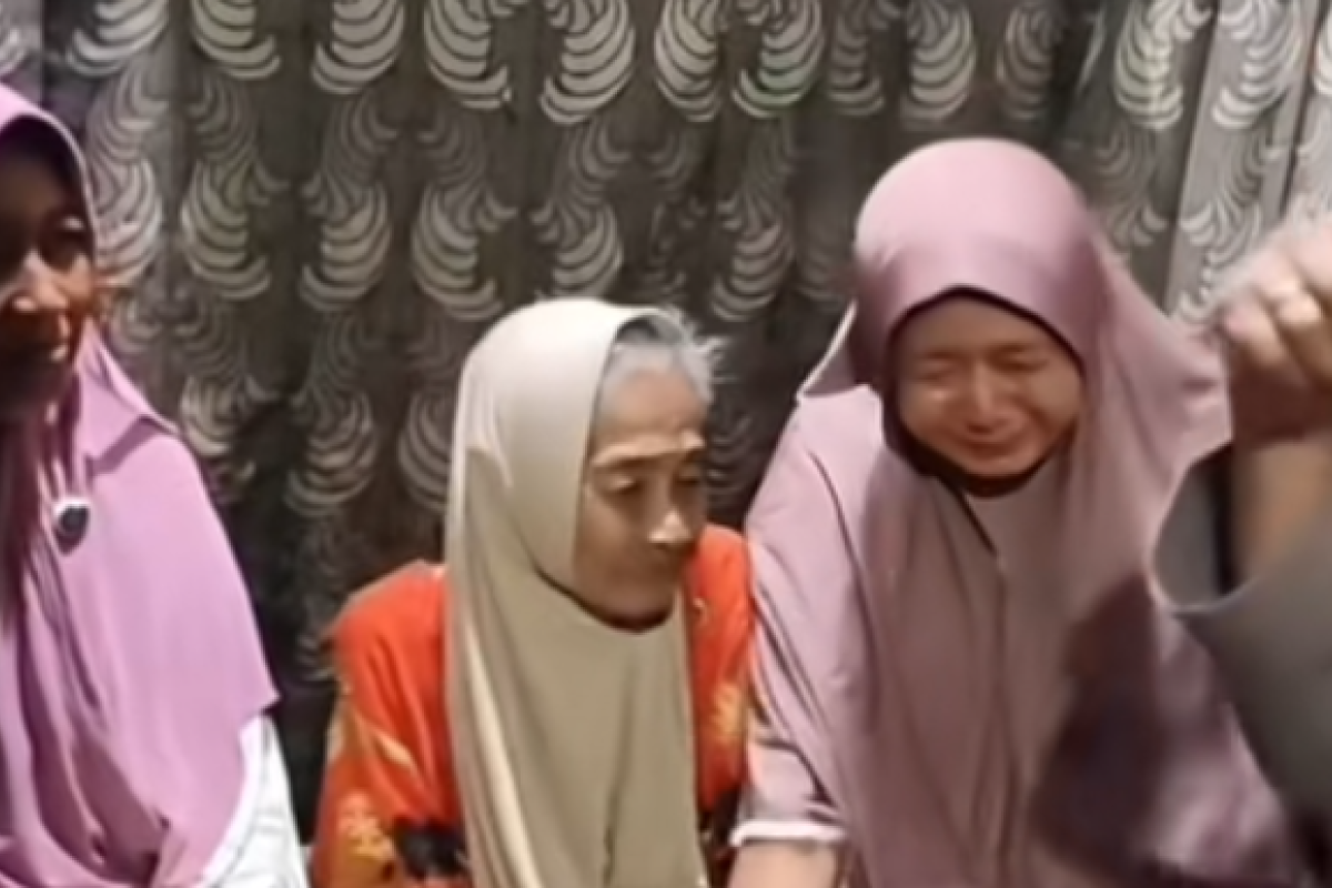Profil Tampang Fitriya dan Sri Rahayu Dua Anak Kandung Ibu Nasikah yang Mengantarkannya ke Panti Jompo Griya Lansia Sidoarjo, Lengkap: Umur, Agama dan Akun IG
