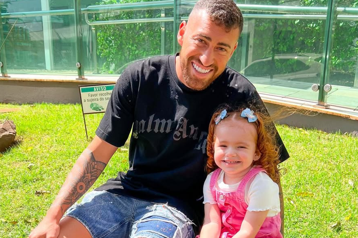 Siapa Anak dan Istri Paulinho Moccelin? Pemain Arema FC yang Jadi Sorotan Usai Insiden Cedera Ole Romeny dalam Laga Kontra Oxford United, Bukan Orang Sembarangan?