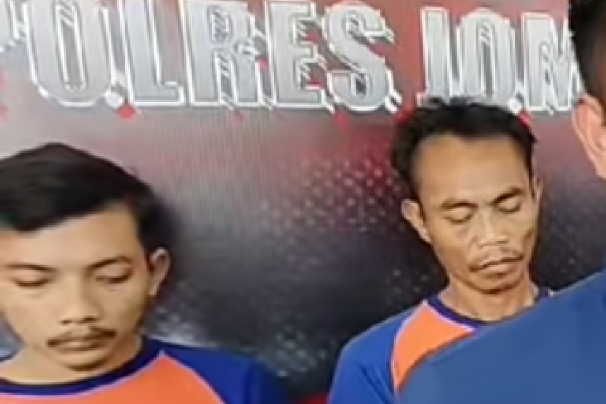 FULL Durasi Video CCTV Pemerkosaan Penjaga Warung Angkringan di Jombang Digagahi 3 Orang 2 Menit 23 Detik di DOOD, Kini Dalam Buruan Polisi Cyber